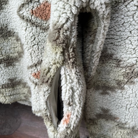 Thread & Suppy Sherpa/ Fleece Half Zip Pullover - Picture 3 of 3